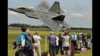 Awesome F22 Raptor Tail slide in Full control in this stunning display 4K [upl. by Anial497]