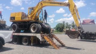 Komatsu pc100 wheel type dumating shop [upl. by Lashondra622]