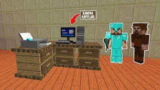 ZENGİN VE FAKİR KAMERA KAYITLARINA BAKIYOR 😱  Minecraft [upl. by Elison]