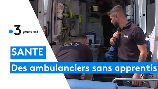 Les apprentis ambulanciers ne peuvent plus pratiquer sur le terrain [upl. by Iroak]