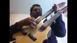 WILLY RIOS Roncharango Luthier  Julio Lavayen [upl. by Nwahsaj]