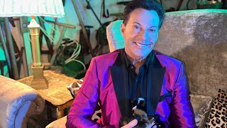 Gerard Joling  Twee Motten Officiële Videoclip [upl. by Quinn]