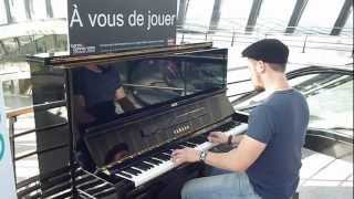 Piano en gare EML Pianos Mars 2013 5 [upl. by Conard511]