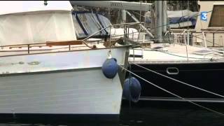 A La Rochelle les bateaux ventouses seront vendus aux enchères [upl. by Blair]