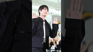 BTS’ Jin causes traffic jam in Italy ahead of Milan Fashion Week debut appearance [upl. by Abrams]