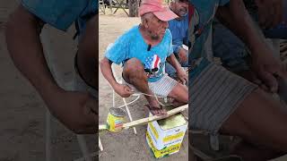 Seu Luiz tocando em um birinbal no engenho de Tacaratu Pernambuco [upl. by Jean]