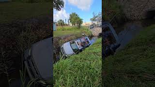 Honda element in a canal carcrashes rollover towtruck wrecker rollback [upl. by Mas]