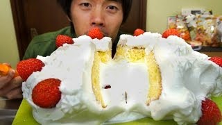 倒壊注意！生クリームたっぷりショートケーキの作り方  How to make Cakes [upl. by Saticilef]