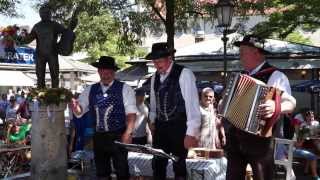 Gstanzl vom Dachauer Moosxangl Brunnenfest 2013 Viktualienmarkt München [upl. by Ahtar972]