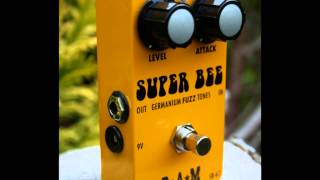 DAM Super Bee  SB67  Tone Bender tonebender [upl. by Demitria183]