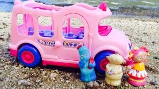 IN THE NIGHT GARDEN TOYS Beach Day On Pink Bus [upl. by Lincoln]