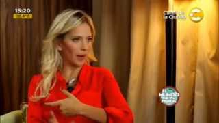 Luisana LopilatoquotEl mundo nos miraquot [upl. by Landre402]