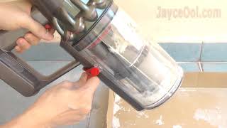 How to empty Dyson V10 Absolute  dust bin Extreme test included [upl. by Kaufmann]