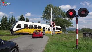 Przejazd kolejowy Gołogłowy PL  772017  Železniční přejezd  Polish railroad crossing [upl. by Marney472]