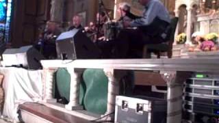 Mick Moloney and Friends Play a Medley of Reavey Tunes [upl. by Lativa937]