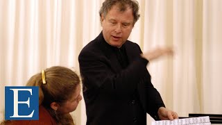 Masterclass de András Schiff  Piano  Schubert Sonata en la menor D 537  I Allegro ma non troppo [upl. by Adar]