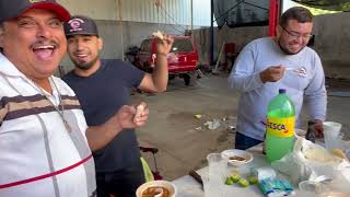 Desayunando con los muchachos del taller sopita de aleta de atun [upl. by Arleta]