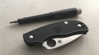 How to disassemble and maintain a Spyderco Urban Pocketknife [upl. by Denzil]