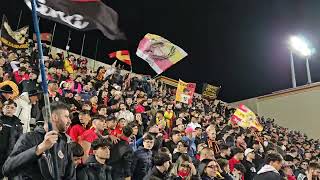 Lesultanza dopo la vittoria sul Catania dei calciatori del Messina sotto la Curva Sud [upl. by Piselli102]