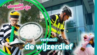 DE WIJZERDIEF ⏰←↑→↓  SIMSALA SAARTJE 🐽  Educatieve kleutertelevisie  Klok kijken [upl. by Ritter]