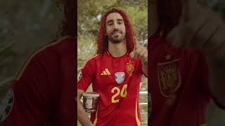 Cucurella cumple su promesa con Garnier [upl. by Ruosnam]