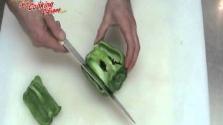 How To Cut Green Pepper Without Spilling Seeds [upl. by Mook968]