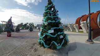 The Monument to the Barbadian family  The National Heroes of Barbados Christmas in the Square [upl. by Kenelm]