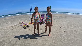 Praia de Boracéia  Bertioga SP 🌊 é hora de entrar na água do mar filmada pela mamãe das gêmeas💃🏼 [upl. by Yraek]