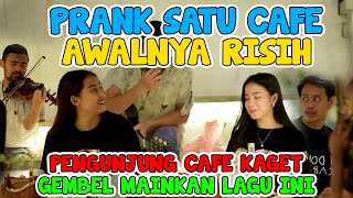 PRANK SATU CAFE  AWALNYA RISIH PENGUNJUNG CAFE KAGET MAINKAN LAGU INI [upl. by Lakim]