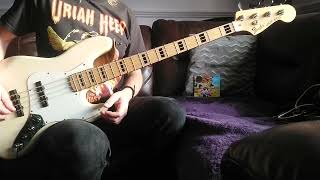 Saltcoats man plays quotRock Cityquot by Riot Bass cover riot heavymetal basscover [upl. by Jabin]