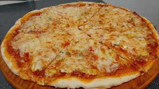 Pizza au poulet facile et rapide [upl. by Oremar52]