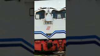 KERETA API Edisi Lokomotif Tua keretaapi shorts lokomotif [upl. by Mehitable]