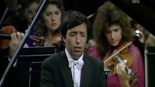 Beethoven Piano Concerto No 1 C major Murray Perahia Neville Marriner RESTORED [upl. by Eidolem]