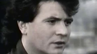 Daniel BALAVOINE  La vie ne mapprend rien LIVE 1984 [upl. by Nolaf]