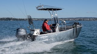 450 Kingfisher Powercat Centre Console  Review with Grant Dixon from NZ Fishing News [upl. by Elon76]