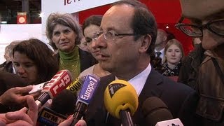 Présidentielle  Hollande imperturbable face à Sarkozy et à Mélenchon [upl. by Bullion]