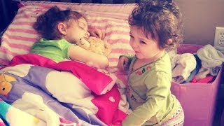 BABY WAKING UP HER BIG SISTER  TOO CUTE ❤ Vickys Daily Vlog ❤ [upl. by Jeth]