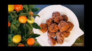 Chiftele din carne tocată moi și pufoase coapte sau prăjite  pork meatballs [upl. by Lladnar]