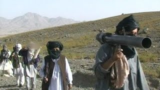 Les Taliban pakistanais affichent leur soutien à lEI [upl. by Sherrer160]