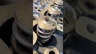 How to install the valve springs easily valve spring engine tips engineering [upl. by Alikee]