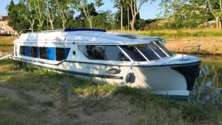 Le Boat  Tourisme Fluvial sur le Canal du Midi [upl. by Rawdon]