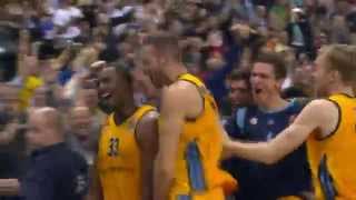 Buzzer Beater Helps Alba Berlin Stun Spurs in Germany [upl. by Akissej]