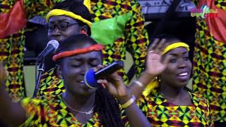 Concert LOUANGE A JESUS Elevons lEternel avec Le Choeur Diocésain de Dakar [upl. by Reisinger]