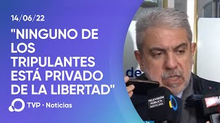 Los tripulantes del avión retenido en Ezeiza no pueden salir del país [upl. by Hachmin]