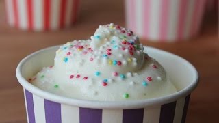 Frozen Yoghurt Selber Machen ohne Eismaschine  Homemade Frozen Yogurt No Machine  ENG SUBS [upl. by Nedroj991]