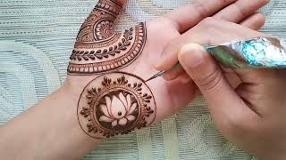 Karwa chauth special fronthand mehndi design Easy mehndi design Mehndi design Karwa chauth mehndi [upl. by Babbie188]