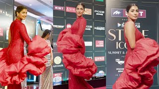 Pooja Hegde graces at the red carpet for Bollywood Hungama Style Icons Summit amp Awards [upl. by Juni840]