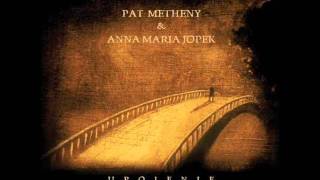 Lulajze Jezuniu Anna Maria Jopek with Pat Metheny [upl. by Halsy]