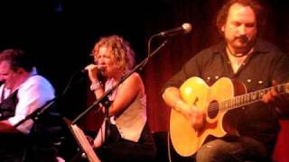 Song Never Alone  Victoria Shaw Sarah Buxton and friends at Birdland NYC April 20 2009 [upl. by Oznol]