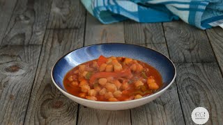 Recette  Pois chiches au chorizo [upl. by Nosirb293]